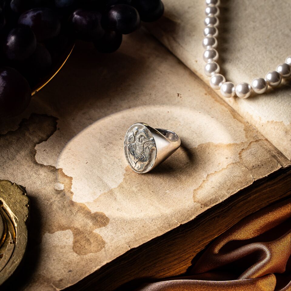 Anatomical Heart Ring